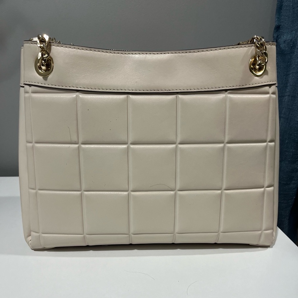 Michael Kors Leather Susan Cream w/ Gold Hardware Medium Quilted Tote B… - Picture 4 of 16